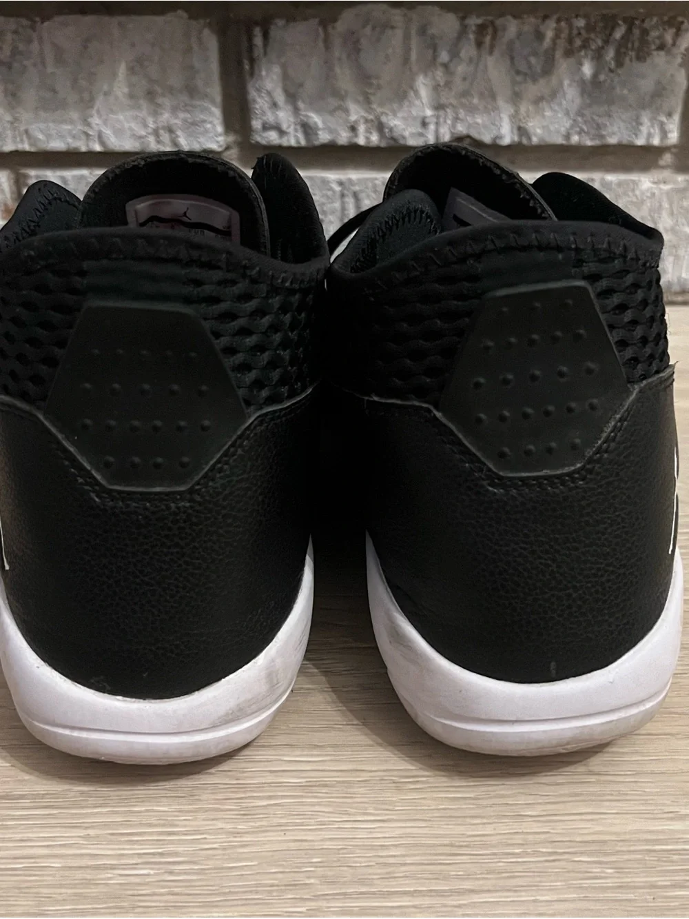 Jordan breathable knit